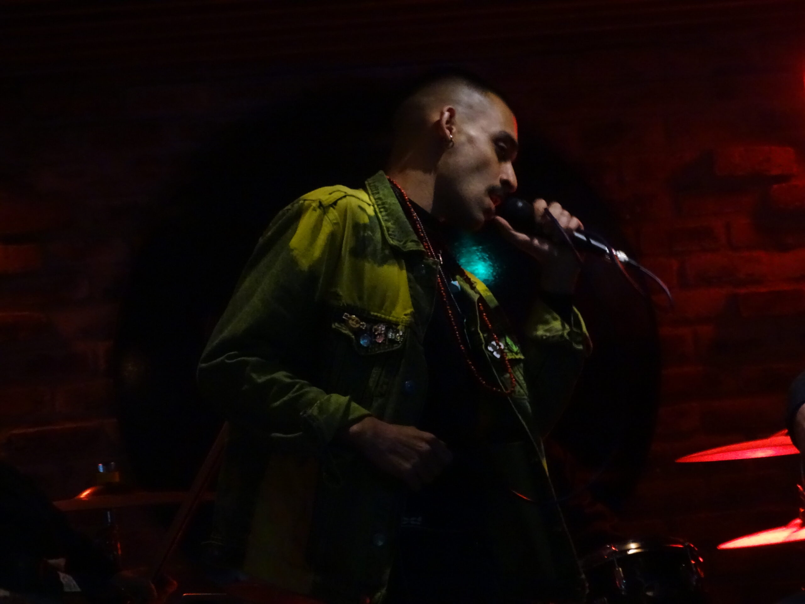 DJ